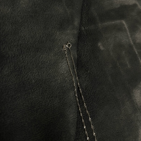 White gold infinity chain and pendant - Picture 3 of 4